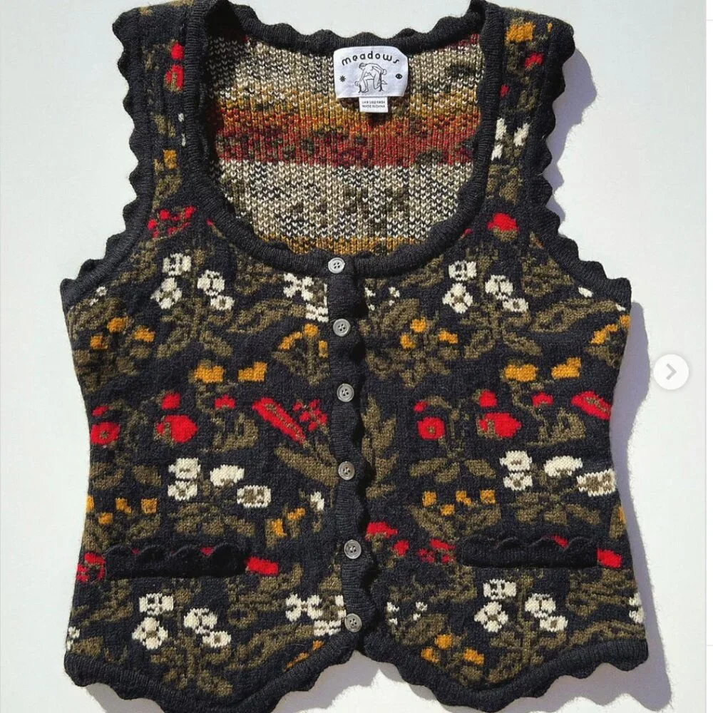 100% Wool!! Meadows Berries Waistcoat Jumper - Picture 1 of 3